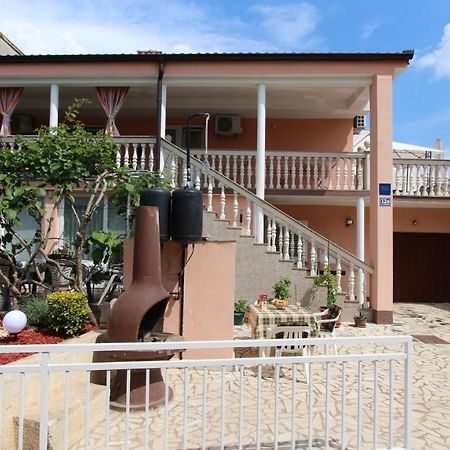 Apartment Kreslin Vantacici Exterior photo